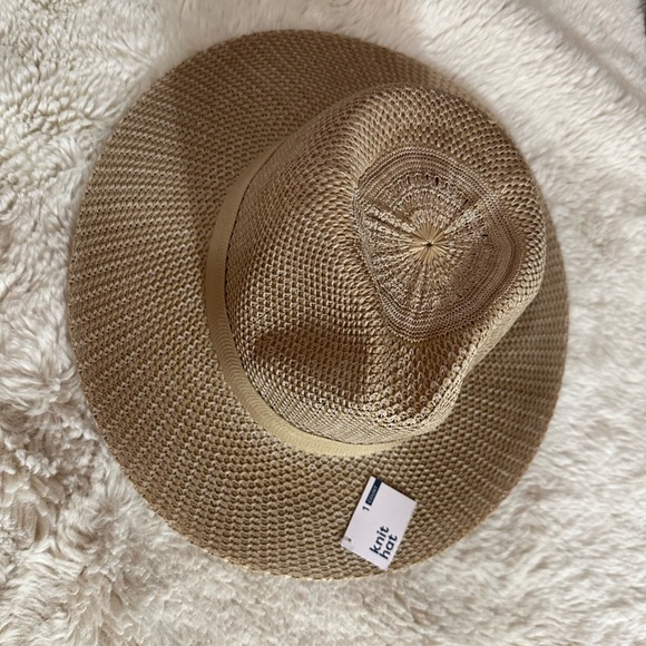 Knit Hat - Picture 2 of 3